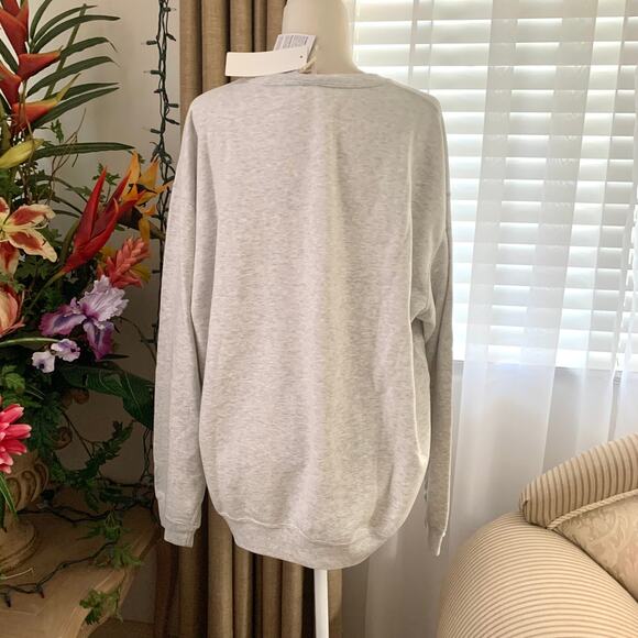 Uniqlo Studio Ghibli My Neighbor Totoro Sweatshirt in Light Gray - Picture 9 of 12